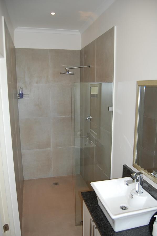 Longacre Olive & Vineyard Estate Guest House Лангебан Екстериор снимка