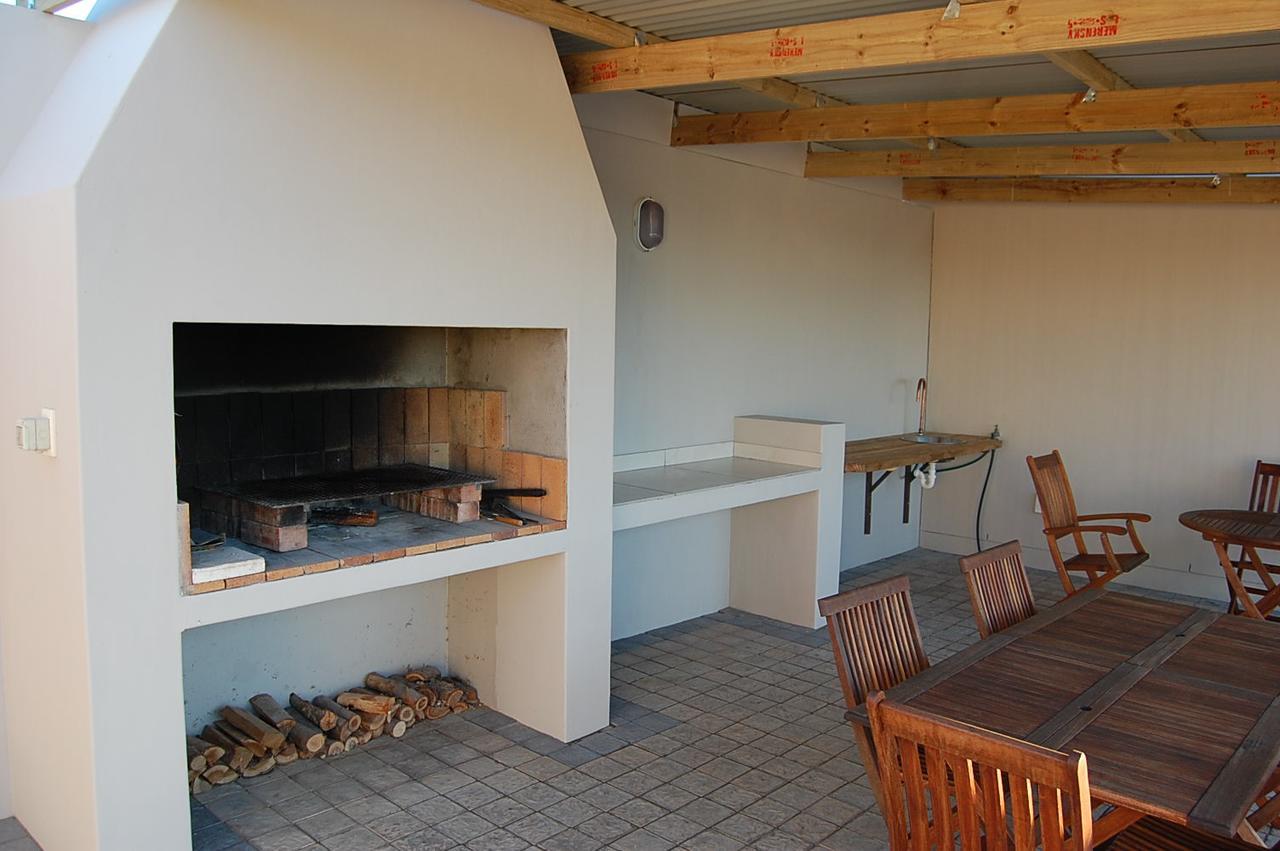 Longacre Olive & Vineyard Estate Guest House Лангебан Екстериор снимка