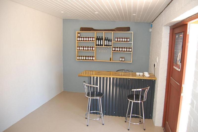 Longacre Olive & Vineyard Estate Guest House Лангебан Екстериор снимка